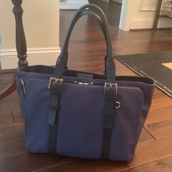 India Hicks Handbags - India Hicks Navy Blue Duchess of Windsor Work Tote Bag w/ Leather Straps & Trim